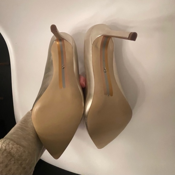 Sam Edelman HAZEL, LIGHT GOLD LEATHER POINTED TOE HEEL Size 9. NWOT - Picture 3 of 8